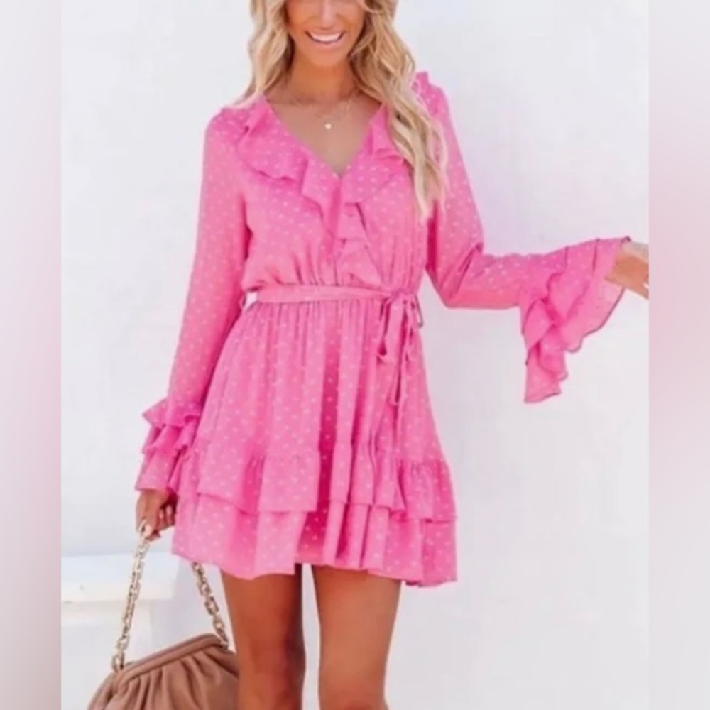 NWOT Vici Dolls Pink Santa Clarita Long Sleeved Ruffle Mini Dress